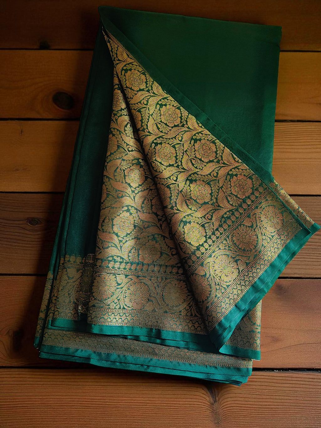 Cotton Saree with an exquisite Zari Border
